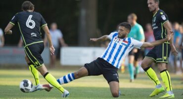 Strijdvaardige Blauw-Witten verliezen van Bristol Rovers