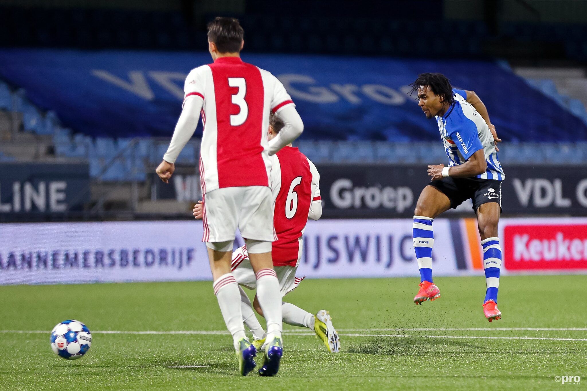 Blauw-Witten overtuigend langs Jong Ajax - FC Eindhoven