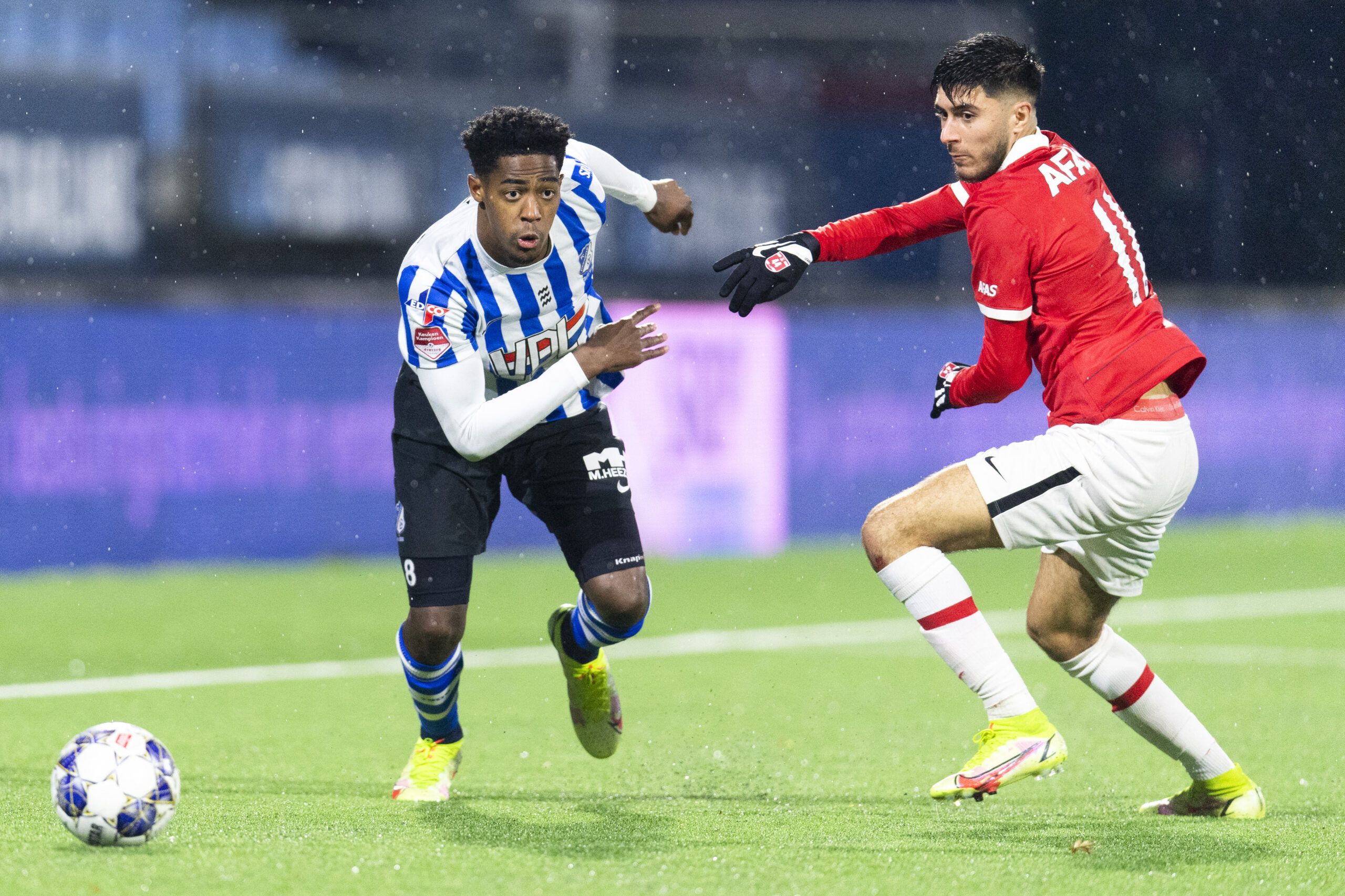 BlauwWitten op carnavalsvrijdag uit naar Jong AZ FC Eindhoven BlauwWitten op carnavalsvrijdag uit naar Jong AZ FC Eindhoven