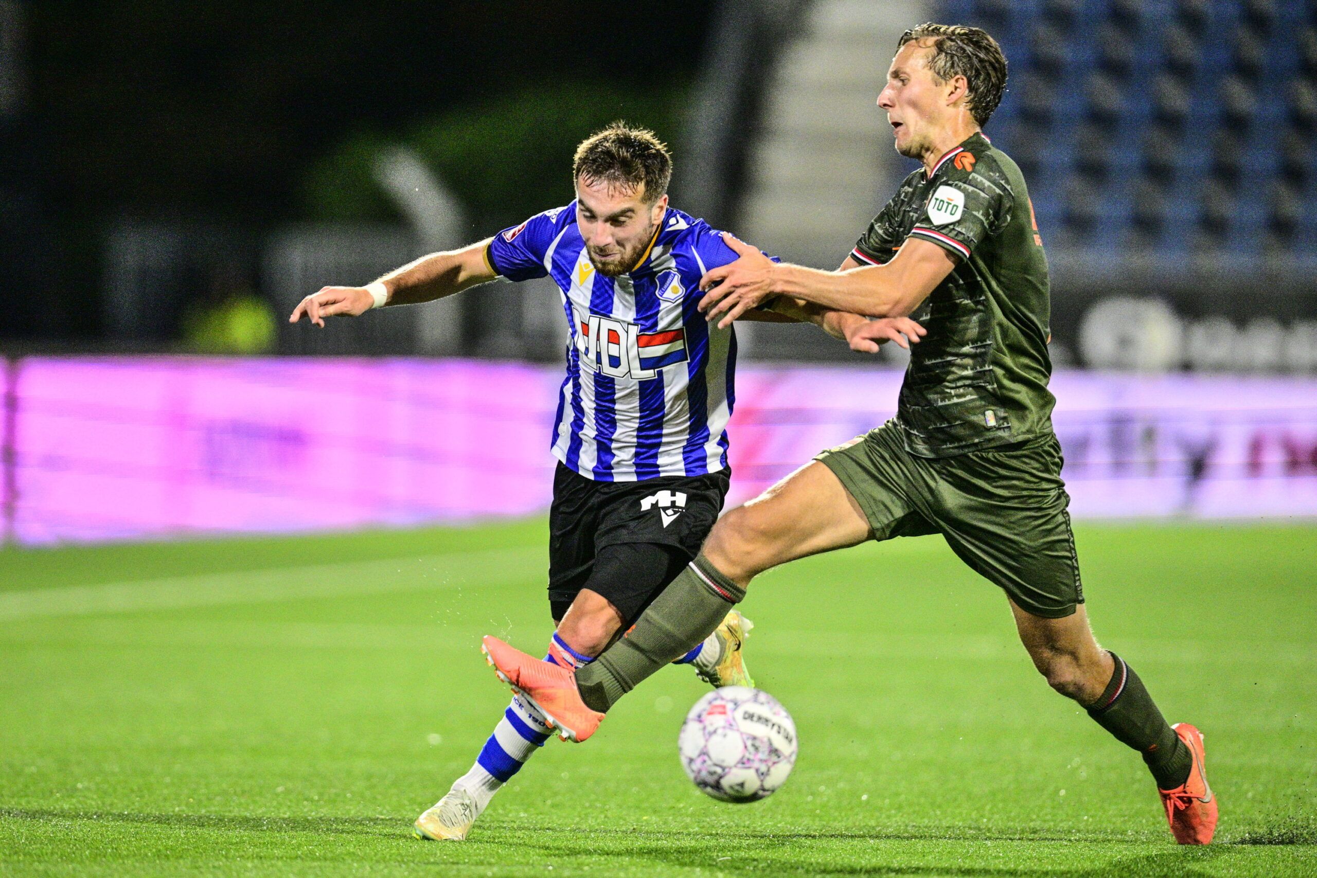 verdrietig Rusteloosheid stropdas FCE knikkert Willem II uit de beker: 1-0 - FC Eindhoven