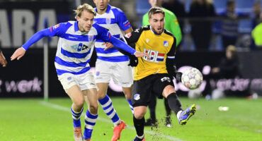 Koploper op bezoek in het Jan Louwers Stadion