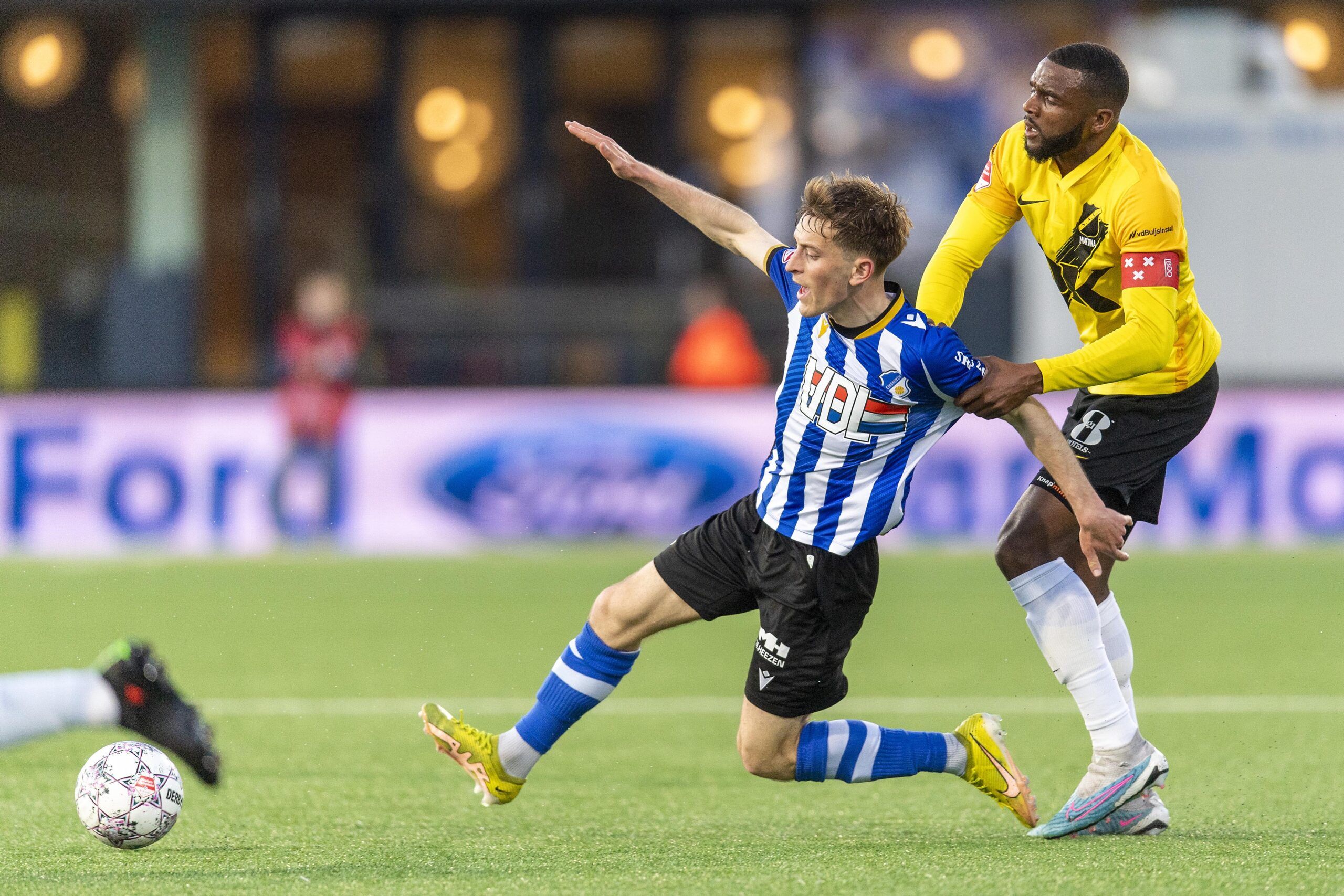 NAC Breda Honore Ad Bakker et Ahmed Ammi face au FC Eindhoven