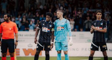 De Witte Leeuwen op bezoek voor de klassieker van de KKD